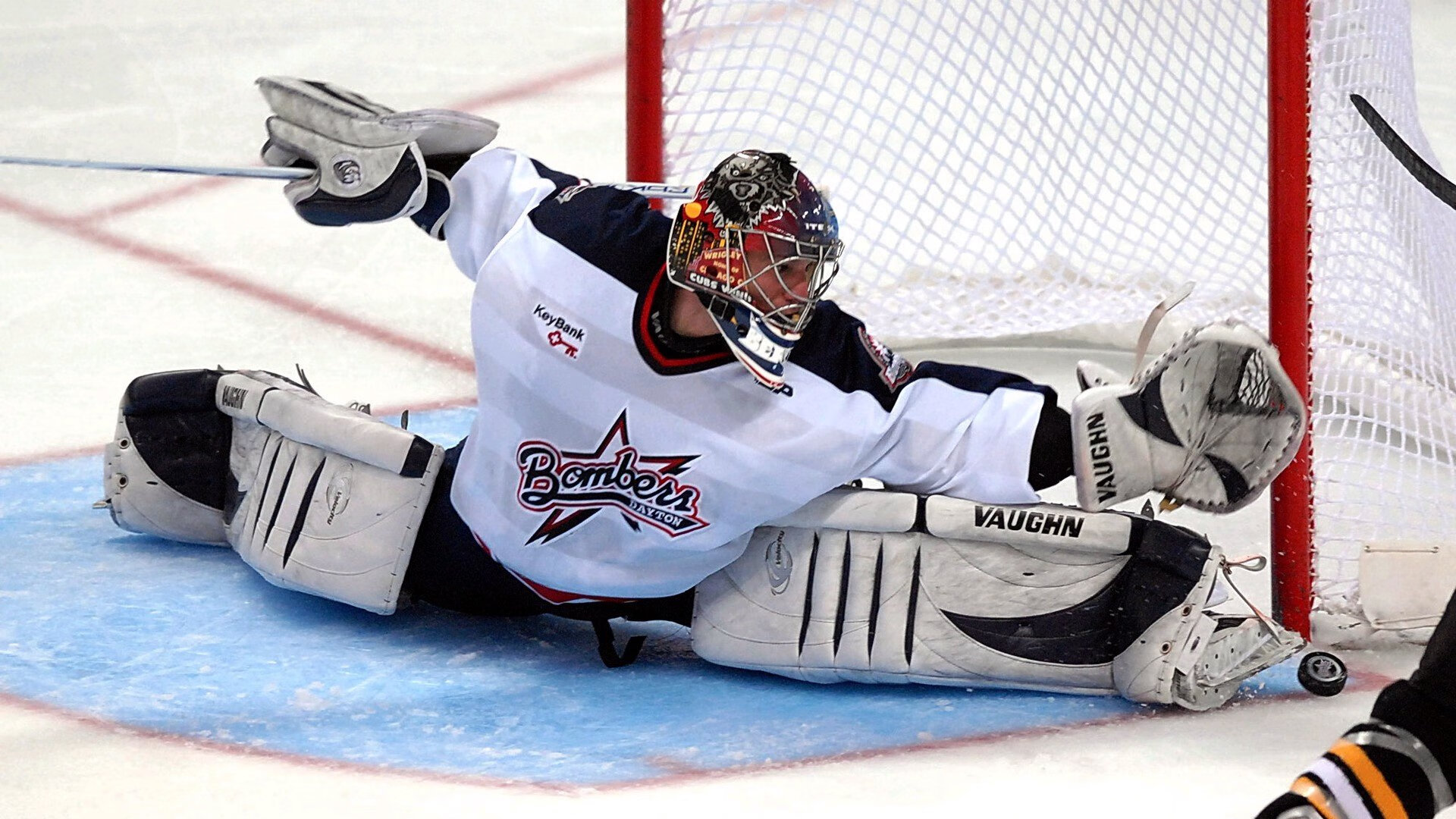 开云APP-毕尔巴鄂冲垮乌克兰，姆巴佩高光背后，欧洲足球的新铁幕正在落下  第2张