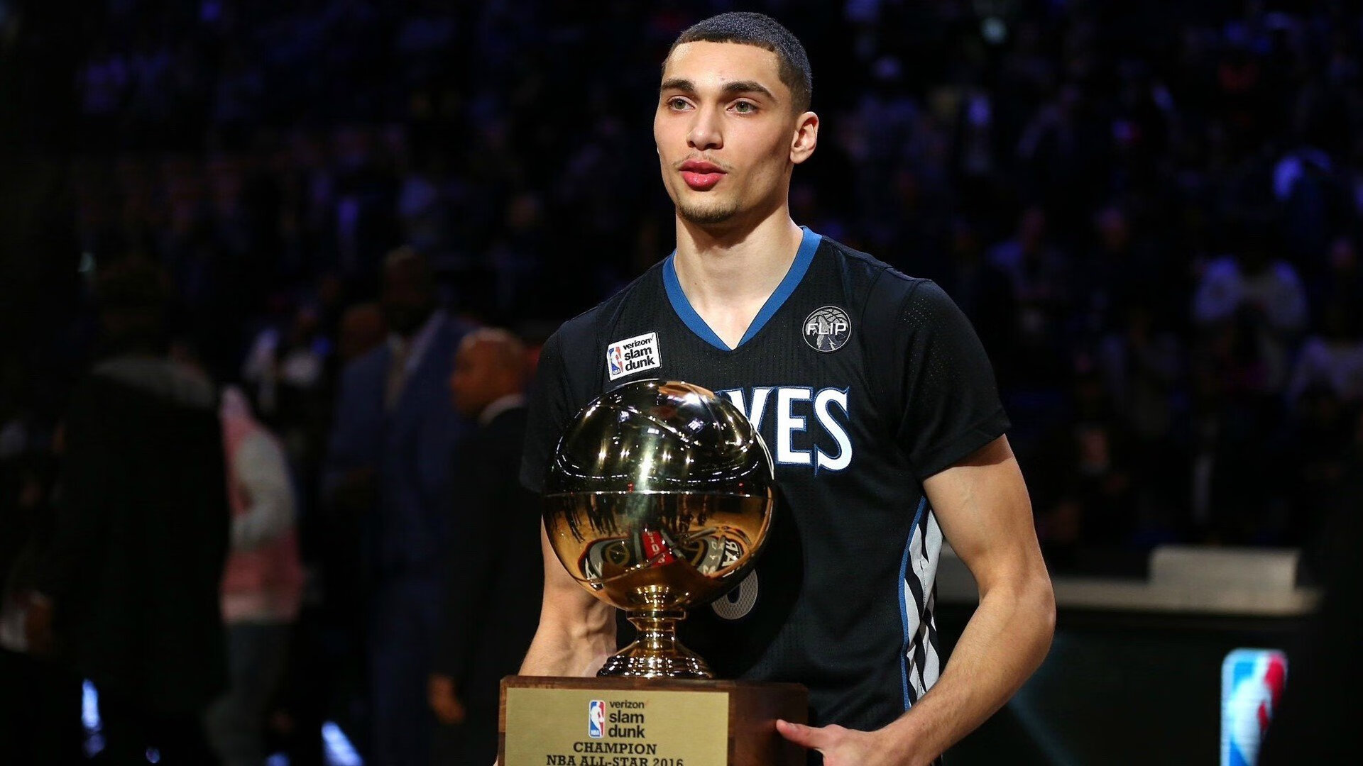 开云平台-德罗赞末节封喉,爵士强行终结勇士王朝最后心跳 第2张 开云平台-德罗赞末节封喉,爵士强行终结勇士王朝最后心跳 第2张