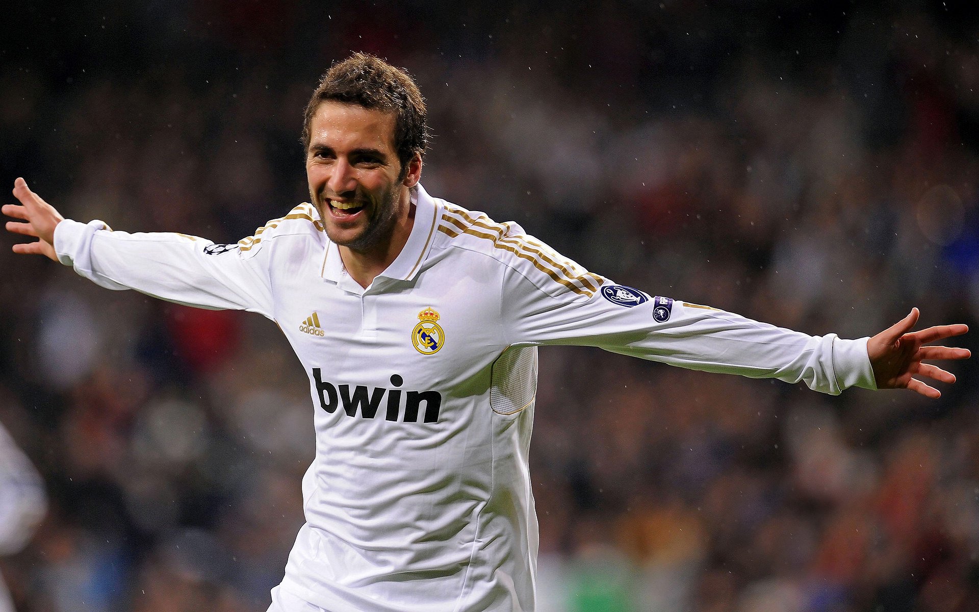 开云体育中国-贝林厄姆的剑,拜仁的钟,当新王与旧神在足球的黄昏中相遇 第2张 开云体育中国-贝林厄姆的剑,拜仁的钟,当新王与旧神在足球的黄昏中相遇 第2张